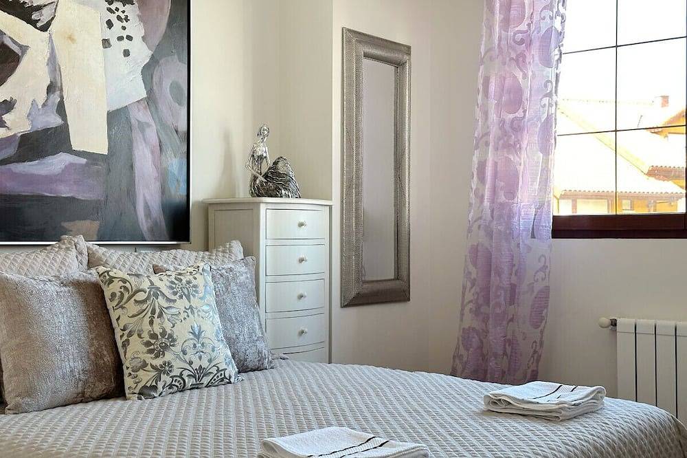 Semi-detached house with private garden and communal pool in Ajo, Bareyo