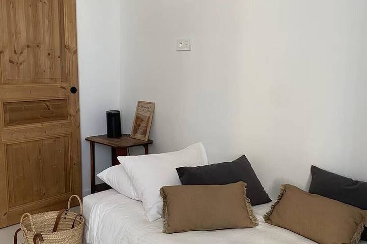 Location de vacances pour 12 personnes, avec terrasse ainsi que jacuzzi et jardin à Gigondas - 4