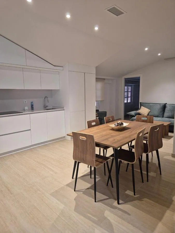 Apartamento de vacaciones para 6 personas, con vistas y balcón - 1