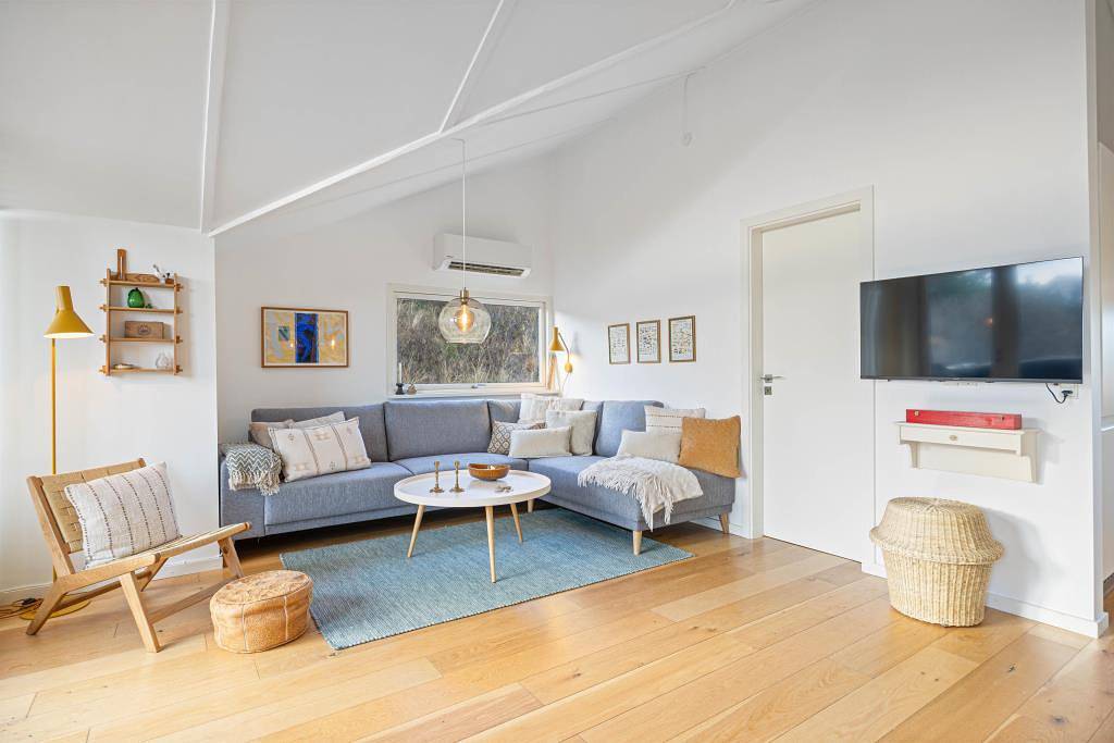 Modernes, strandnahes Ferienhaus in Bjerregård  in Bjerregård, Holmsland Klit