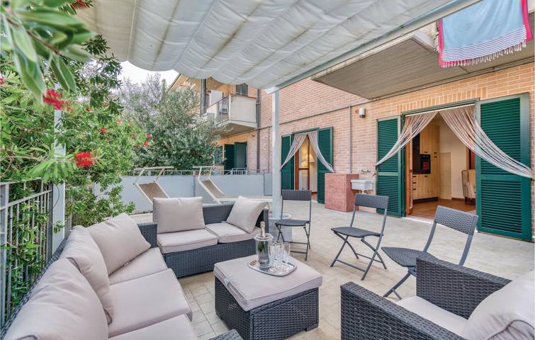 Apartamento vacacional entero, Riverside Retreat con Wi-Fi y aire acondicionado. in Scarlino, Provincia de Grosseto