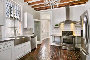 Vacation Home for 10 Guests in New Orleans, Orleans Parish, Picture 3