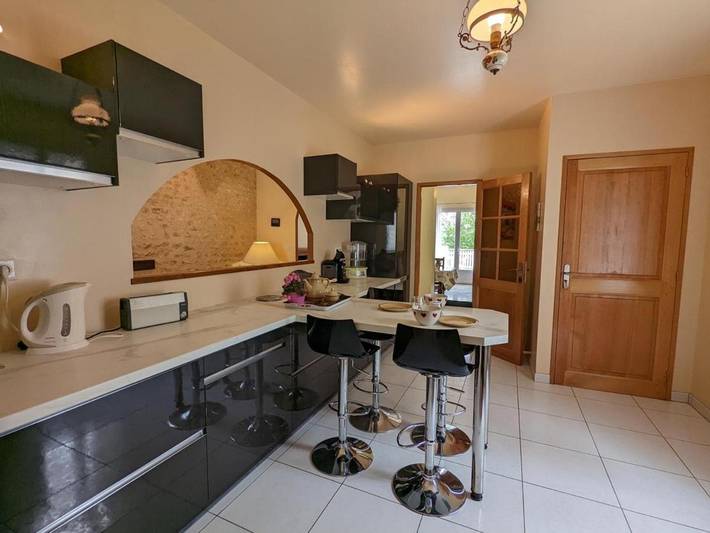 Location de vacances pour 4 personnes, avec terrasse et piscine à Montmoreau-Saint-Cybard - 2