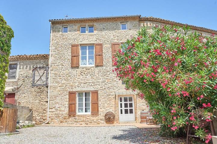Gîte pour 5 personnes, avec jardin à Carcassonne