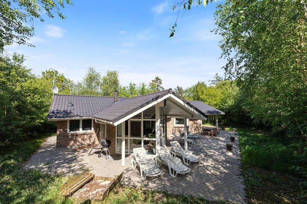 Einladendes Ferienhaus mit Whirlpool und Sauna in Lodbjerg Hede, Ringkøbing
