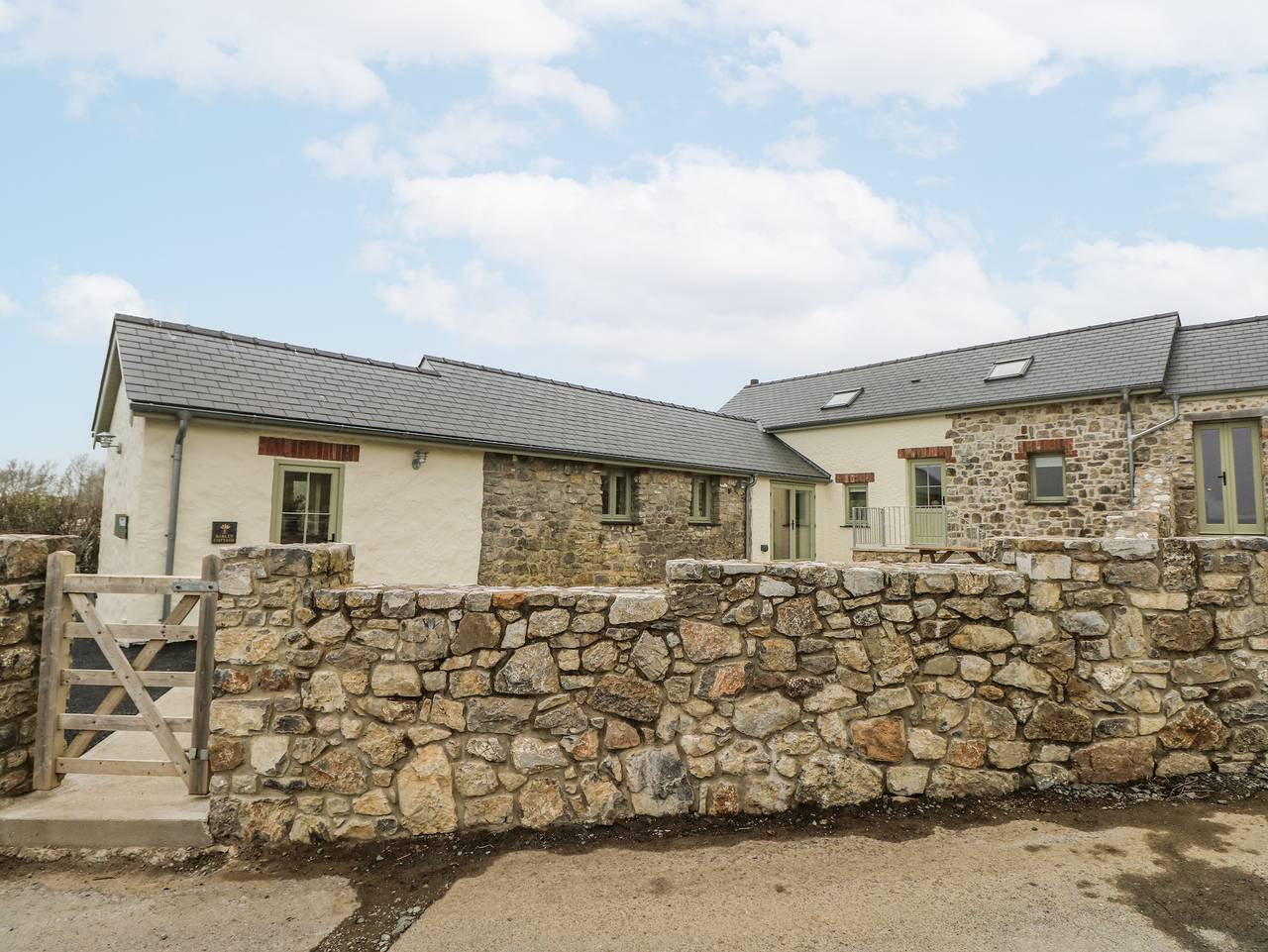 Barley Cottage in Swansea region