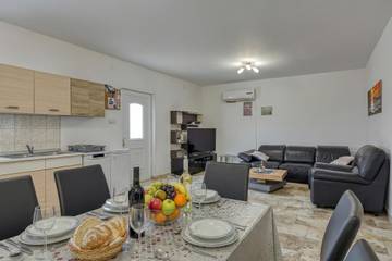 Ferienwohnung für 5 Personen in Lošinj, Kroatische Inseln, Bild 2