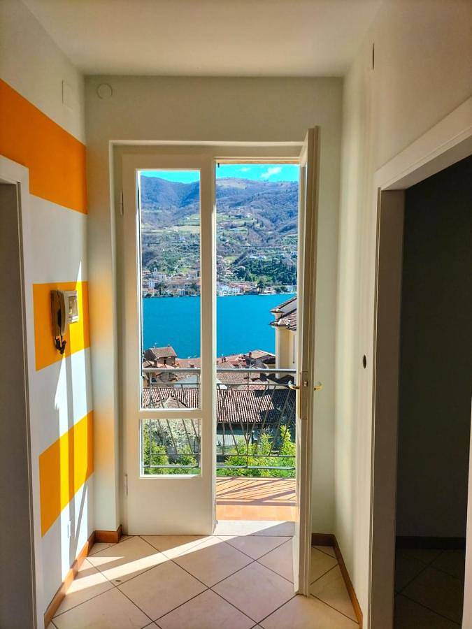 Location de vacances pour 6 personnes, avec jardin ainsi que vue et vue sur le lac, animaux acceptés à Monte Isola - 2