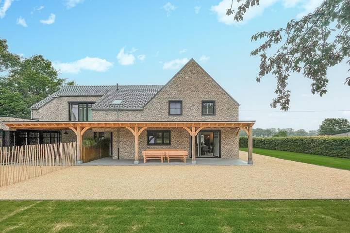 Ferienhaus für 8 Personen, mit Garten