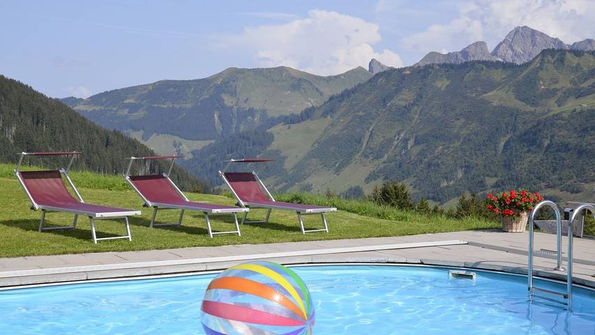 Ferienwohnung für 5 Personen, mit Pool und Terrasse sowie Sauna in Damüls