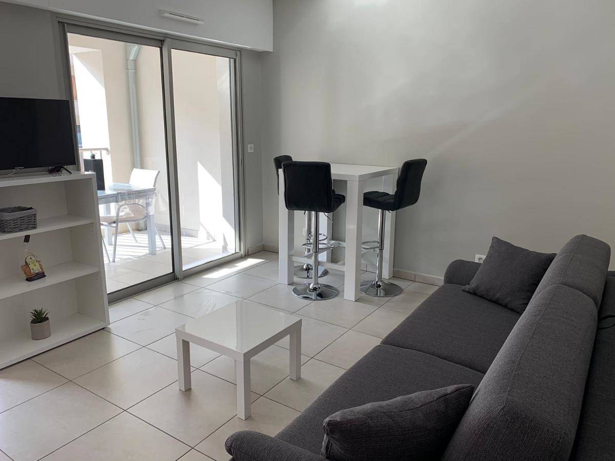 Appartement entier, Studio les pieds dans l'eau Plage du Trottel in Ajaccio, Golfe D'Ajaccio
