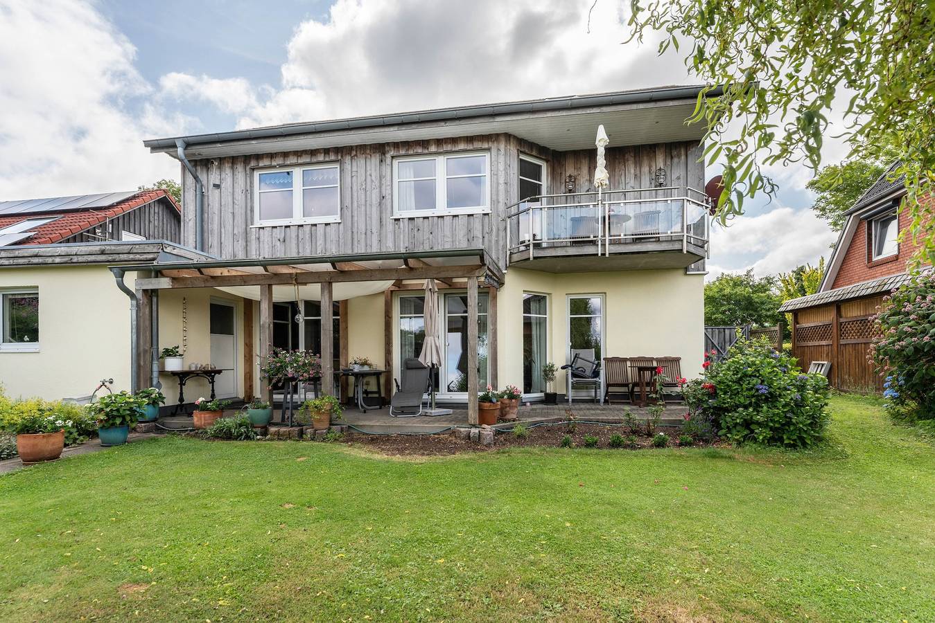 Appartement entier, Appartement 'Am Rande Neumünsters' avec Balcon in Neumünster, Schleswig-Holstein Central
