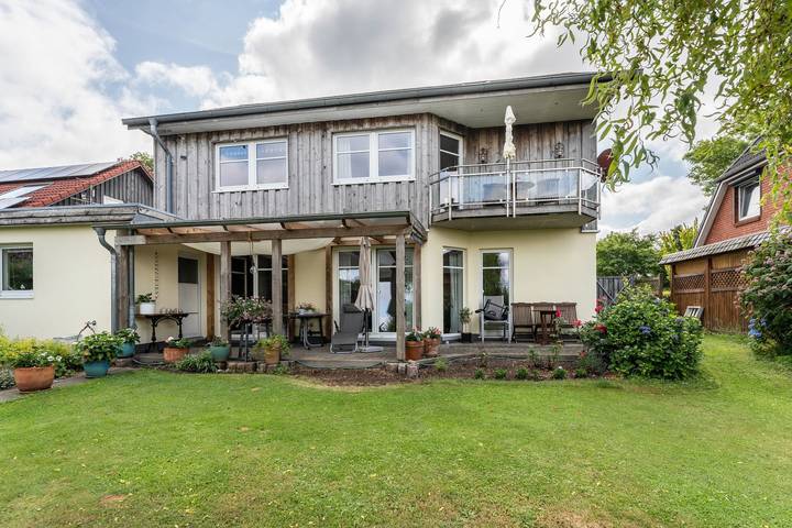 Ferienwohnung für 4 Personen, mit Balkon in Neumünster