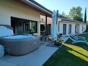 Cottage pour 8 personnes, avec vue et jardin, animaux acceptés à Bédarieux