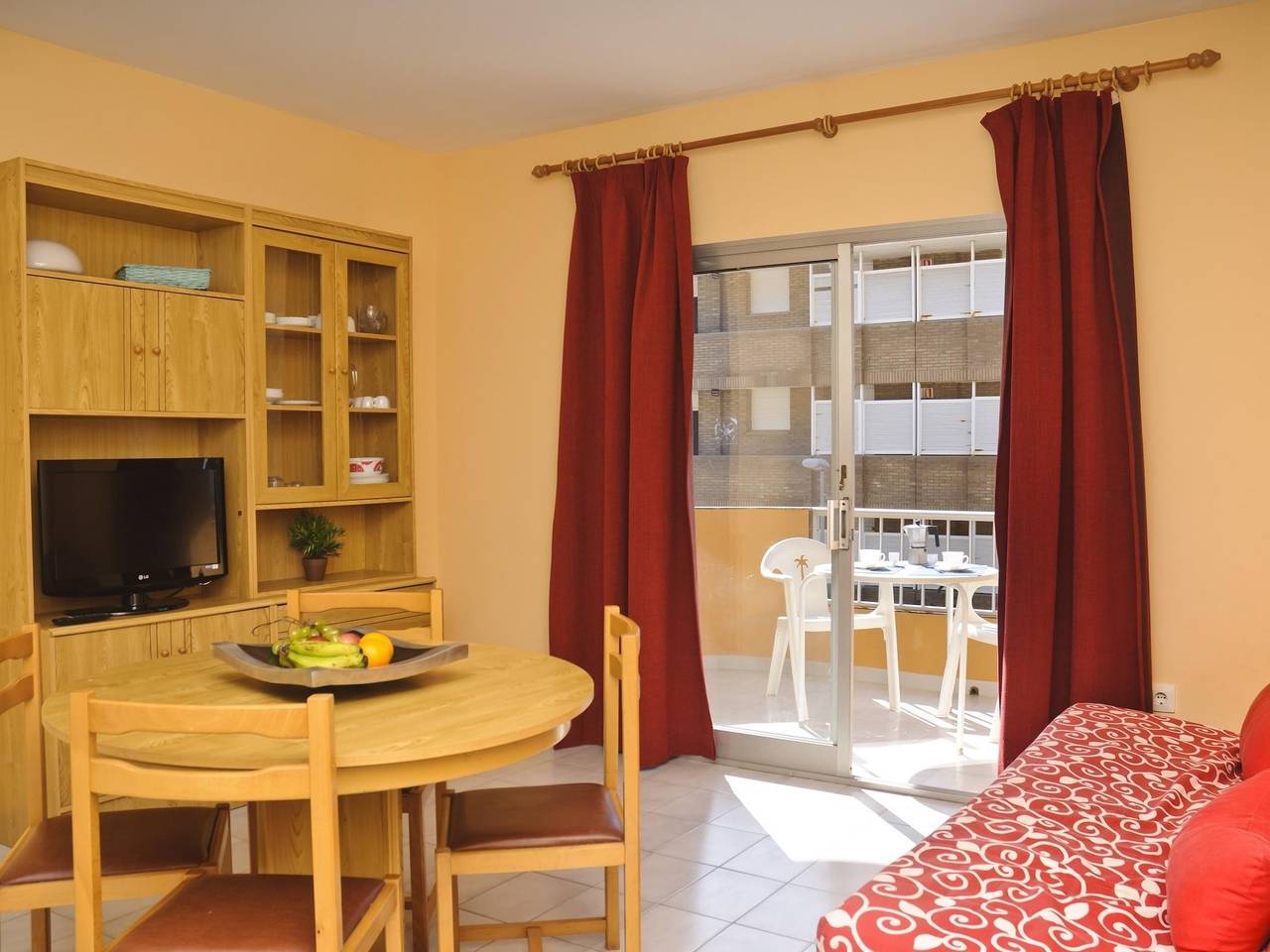 Geheel vakantieappartement, Vakantieappartement voor 4 personen met zwembad in l'Estartit, L'Estartit