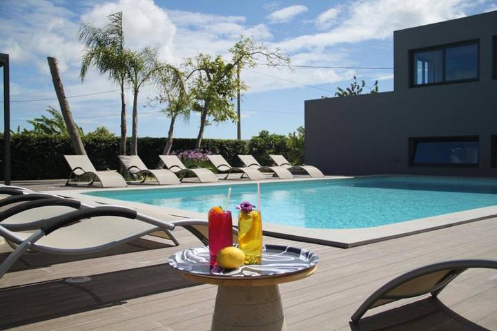 Villa para 4 pessoas, com piscina e vista e ainda jardim em Moncarapacho