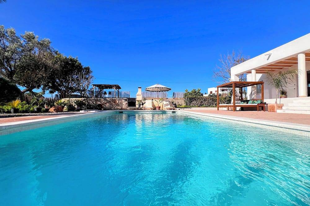 🌴 Villa Suki Ibiza – Private Single-Level Villa with Pool & Garden in Sant Jordi de ses Salines, Sant Josep de sa Talaia