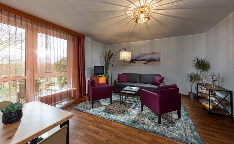 Ferienwohnung für 3 Personen, mit Balkon und Terrasse sowie Pool und Sauna