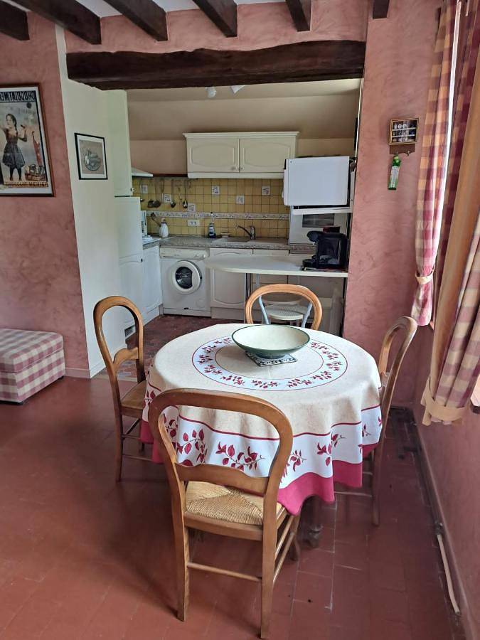 Chambre d’hôte pour 2 personnes, avec balcon et piscine ainsi que jacuzzi et jardin dans Yonne - 4