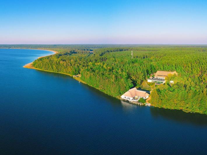 Ferienpark für 4 Personen, mit Pool und Sauna sowie Garten und Terrasse, mit Haustier am Plauer See