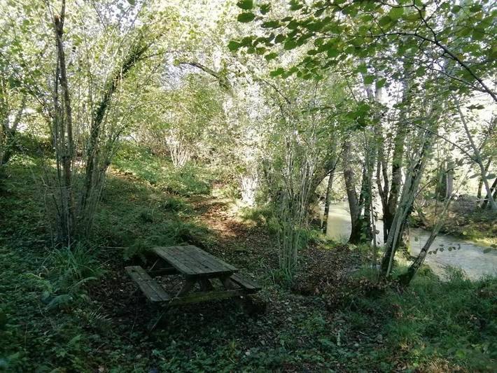 Location de vacances pour 12 personnes, avec piscine et jardin ainsi que bassin pour enfant et vue dans Geus D Oloron - 2