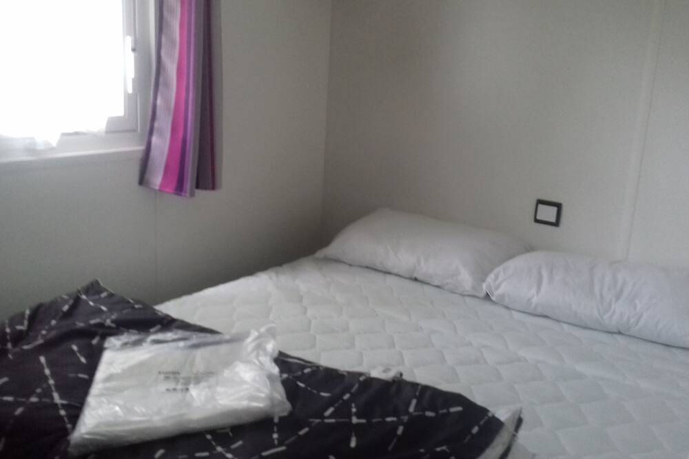 3-bedroom mobile home(2 beds 140) on the shores of Lake Biscarrosse in Parentis-en-Born, Côte d’Argent