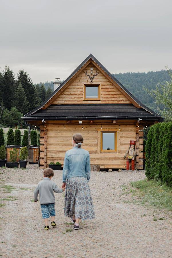 Dom wakacyjny dla 7 osób, z Jacuzzi i Taras oraz Ogród i Sauna w Myślenice