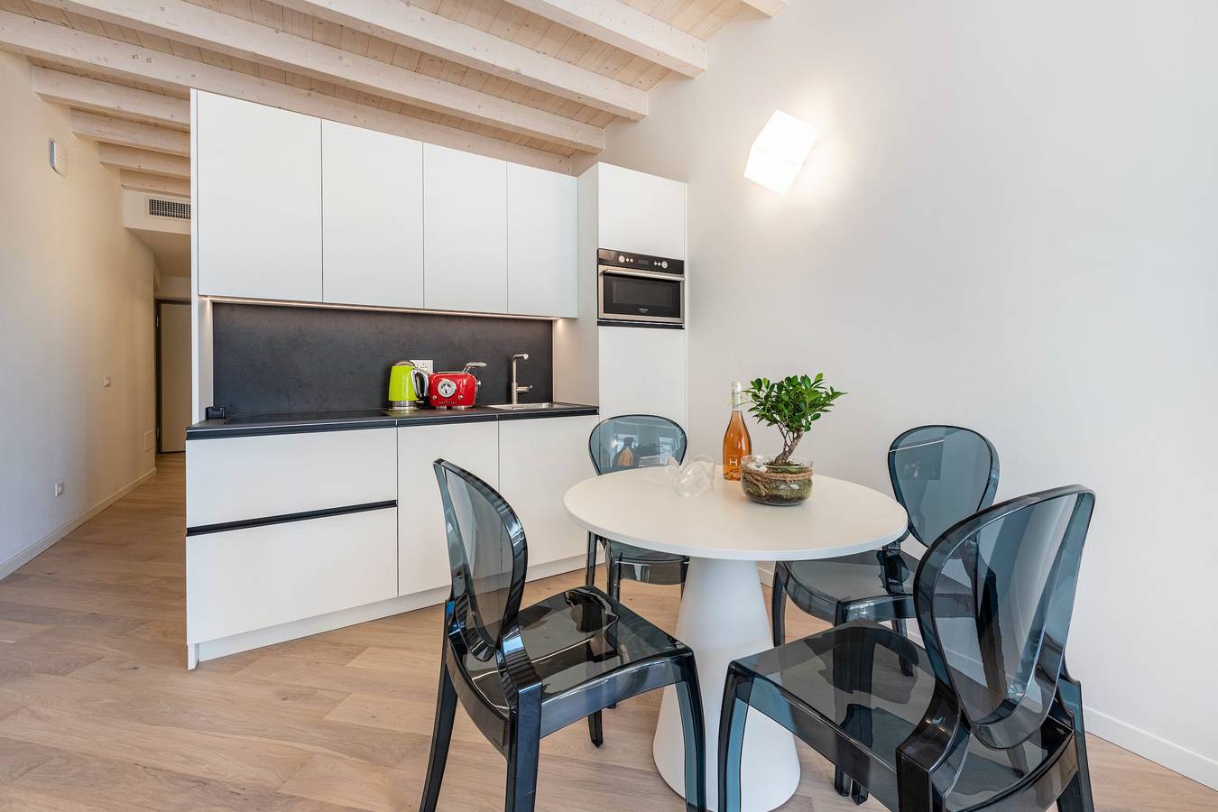 Ganze Wohnung, Ferienwohnung 'Flat 3' mit Seeblick, Wlan und Klimaanlage in Salò, Gardasee-Berge