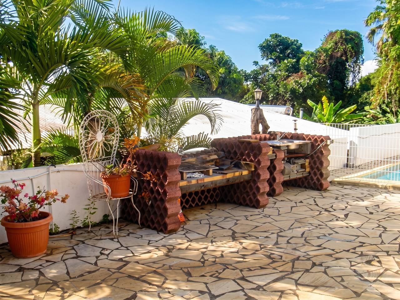 Ganze Wohnung, Elegantes Apartment in Bois De Nèfles, Saint Paul mit Jacuzzi. in Saint-Paul, La Réunion