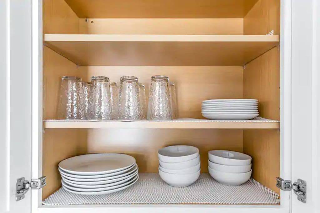 *Monthly* Renovated 2br Mod Boho Chic Smart Home in Henrico County