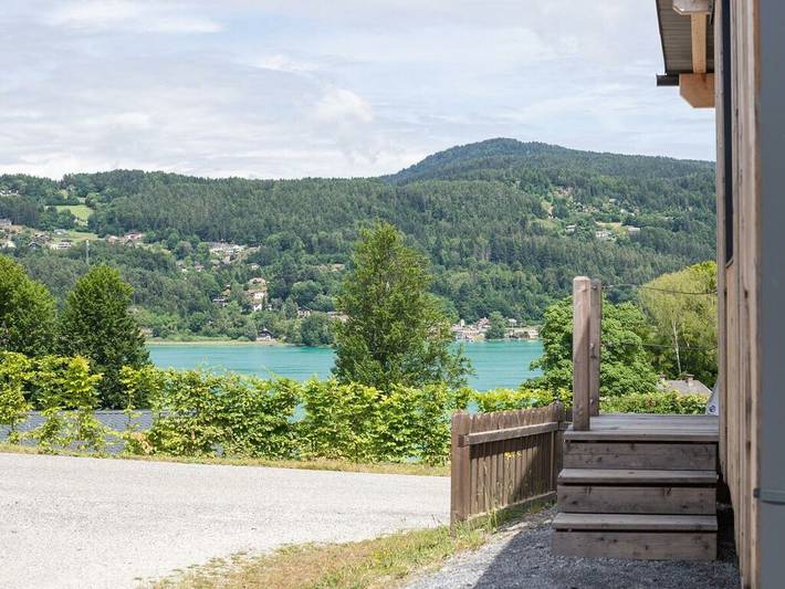 Ferienhaus für 2 Personen, mit Terrasse und Seeblick