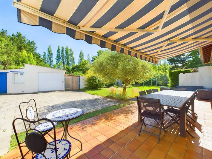 Location de vacances pour 9 personnes, avec terrasse et jardin à Brem-sur-Mer - 2