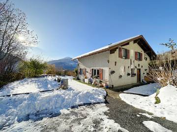 Gîte pour 5 personnes, avec balcon à Mollens