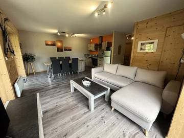 Gîte pour 7 personnes, avec terrasse dans Super Lioran