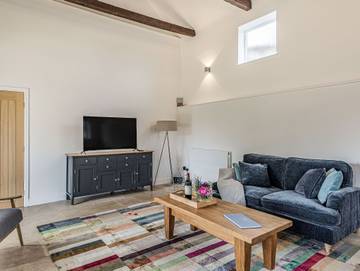 Log Cabin for 4 People in Braunston-in-Rutland, Rutland, Photo 2