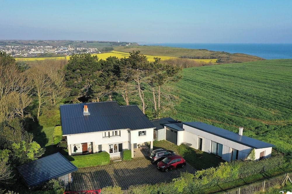 Haus und Werkstatt auf der Klippe, Naturschutzgebiet, einzigartiger Blick auf das Meer in Commes, Bayeux und Umgebung