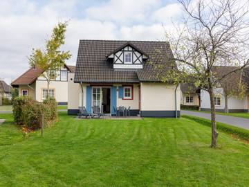 Ferienhaus für 4 Personen, mit Pool und Garten sowie Terrasse, mit Haustier an der Mosel