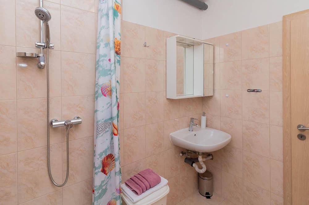 Entire apartment, Cozy apartment in Jasenice with Wifi in Maslenica, Zadar