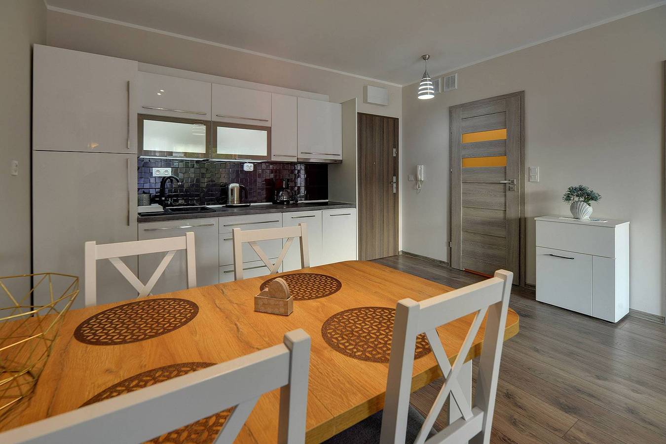 Entire apartment, Pogorzelica   Apartament Mellow   Bright Apartment   Parking   Balcony   Close to the Beach in Pogorzelica, Powiat gryficki