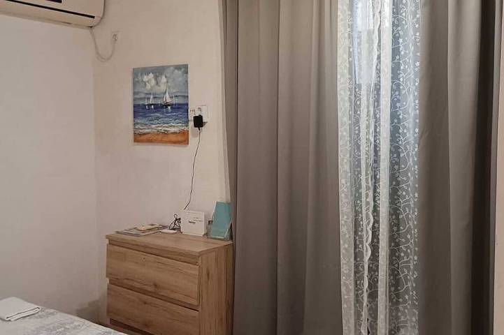 Entire apartment, Cosy room in a center.. 5 min walk to the beach or to main Promenade in Split, Split-Dalmatia
