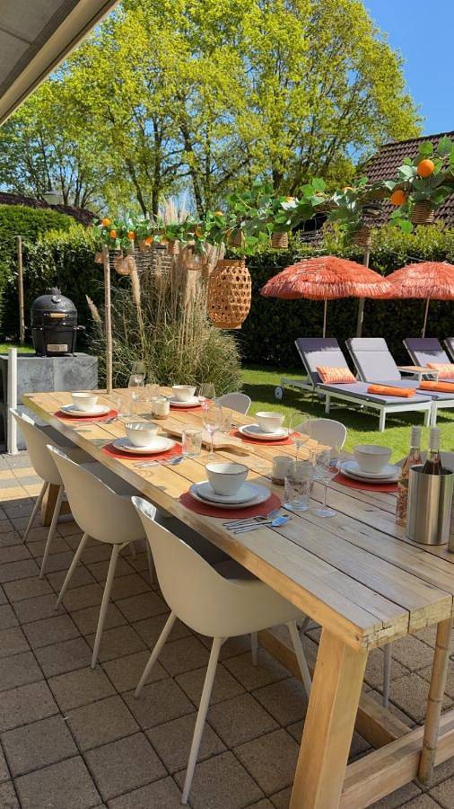 Vakantiehuis voor 5 personen, with Terras and Tuin as well as Zwembad in Wijchen
