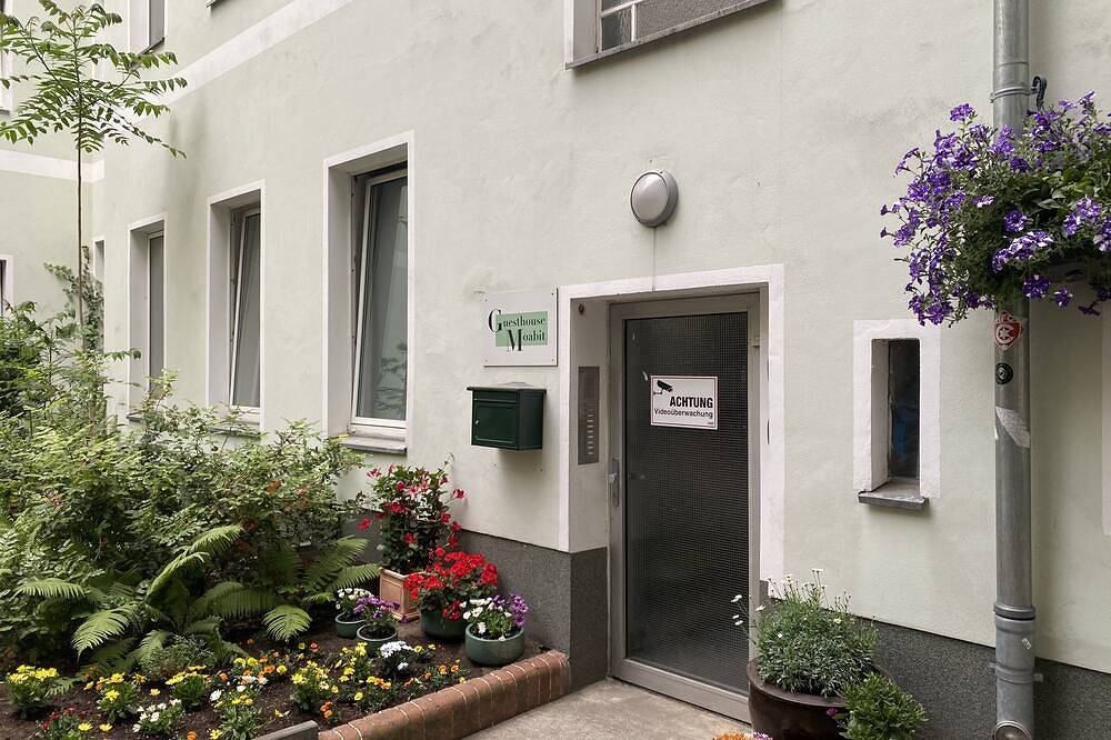 Apartamento entero, Private Apartment in Berlin's most central district 3 minutes to the river Spree in Berlin Moabit, Berlín