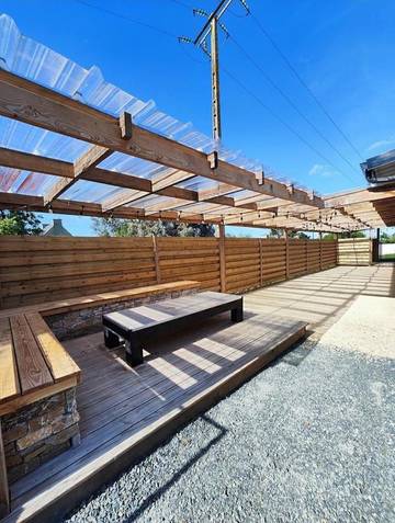 Cottage pour 15 personnes, avec sauna et jardin ainsi que piscine et jacuzzi, animaux acceptés à Lantic