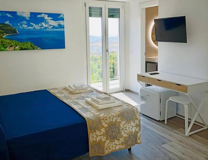 B&b per 2 persone, con Balcone e Terrazza nonché Panorama a Camerano