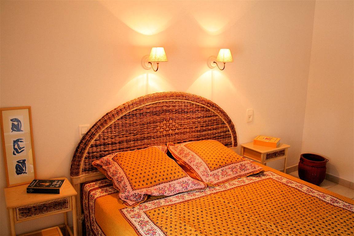 Gîte avec terrasse et piscine sécurisée, gîte 4 personnes in Cesseras, Région de Béziers