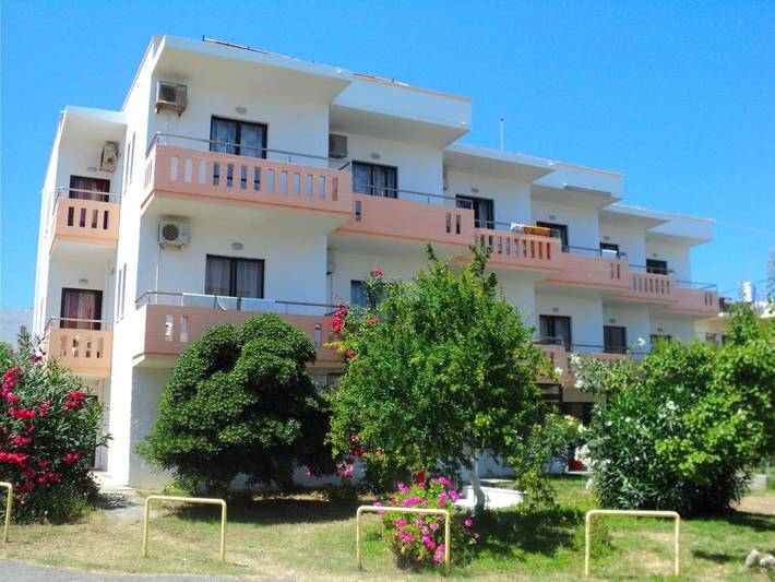 Appart’hôtel pour 2 personnes, avec piscine ainsi que vue et jardin