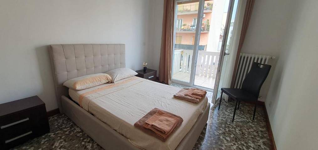 BnB für 8 Personen, mit Balkon und Ausblick, mit Haustier in Bari