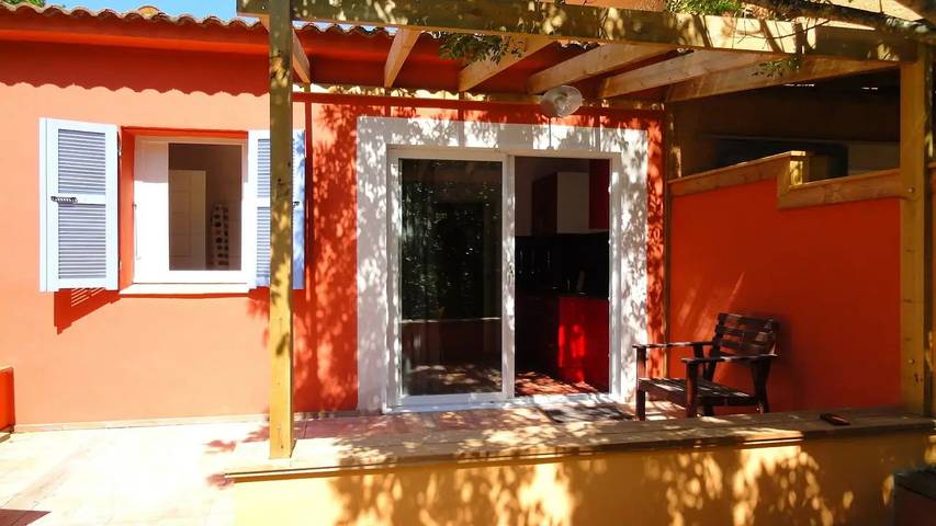 Maison de vacances pour 3 personnes, avec piscine et jardin - 1