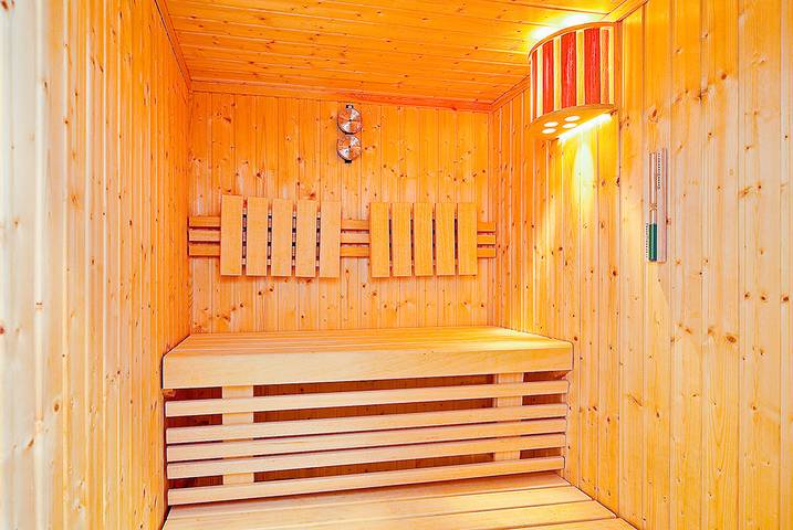 Ferienhaus für 7 Personen, mit Sauna und Garten sowie Terrasse in Zingst - 4