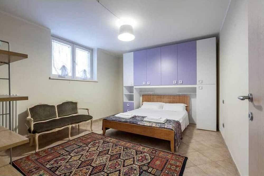 Villa Petra In The Center Of The Country Near The Lake in Padenghe sul Garda, Gardasee-Berge